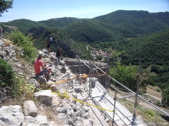 Chantier de bénévoles au château de Termes