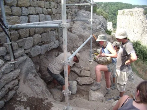 Chantiers travaux fouilles 2010 au château de Termes Chantiers travaux fouilles 2010 au château de Termes