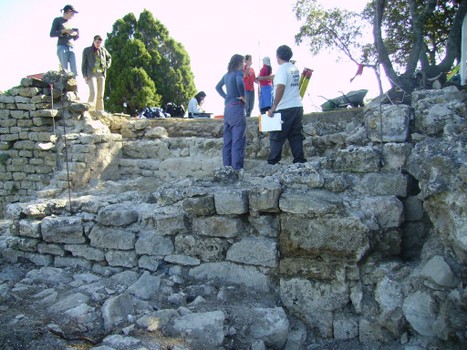 Fouilles et sondages au château de Termes, 2006